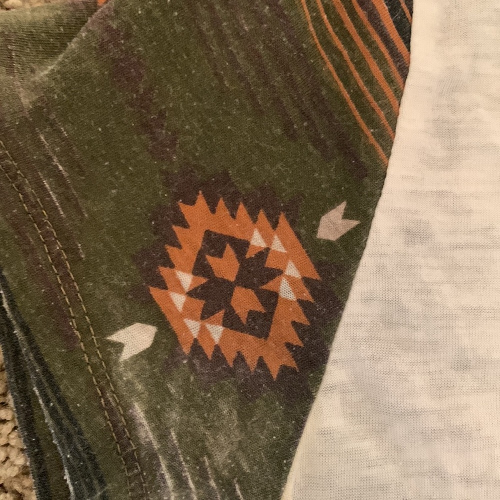 Panhandle Size Large Graphic Tee With Aztec Detail - image 2